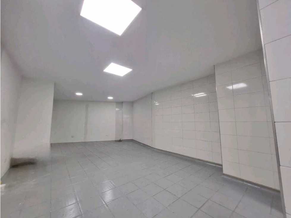 SE ARRIENDA LOCAL COMERCIAL MALL CASCABELES CARTAGO VALLE - 6