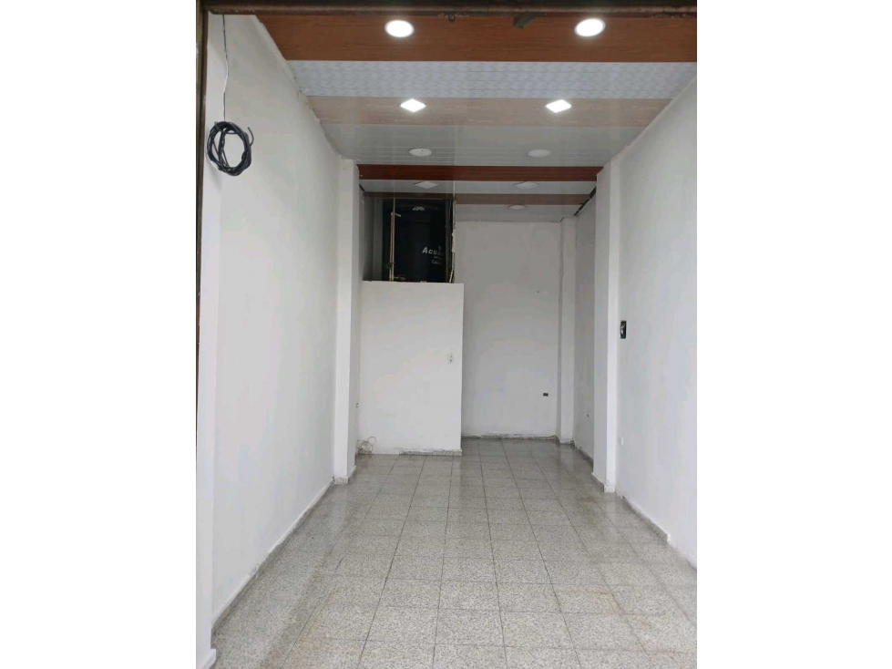 ARRIENDO LOCAL COMERCIAL SOBRE PPAL AV VCIO BOGOTA