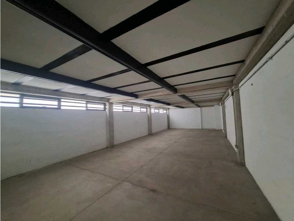 SE ARRIENDA LOCAL COMERCIAL VIA CARTAGO - PEREIRA - 3
