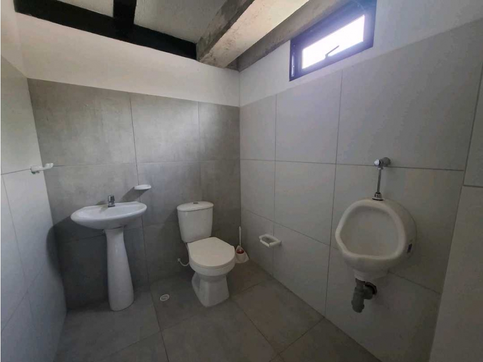 SE ARRIENDA LOCAL COMERCIAL VIA CARTAGO - PEREIRA - 6