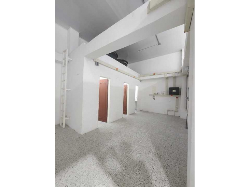 SE ARRIENDA LOCAL PARA USO COMERCIAL, AREA 350 MTS, AGUAZUL - 4