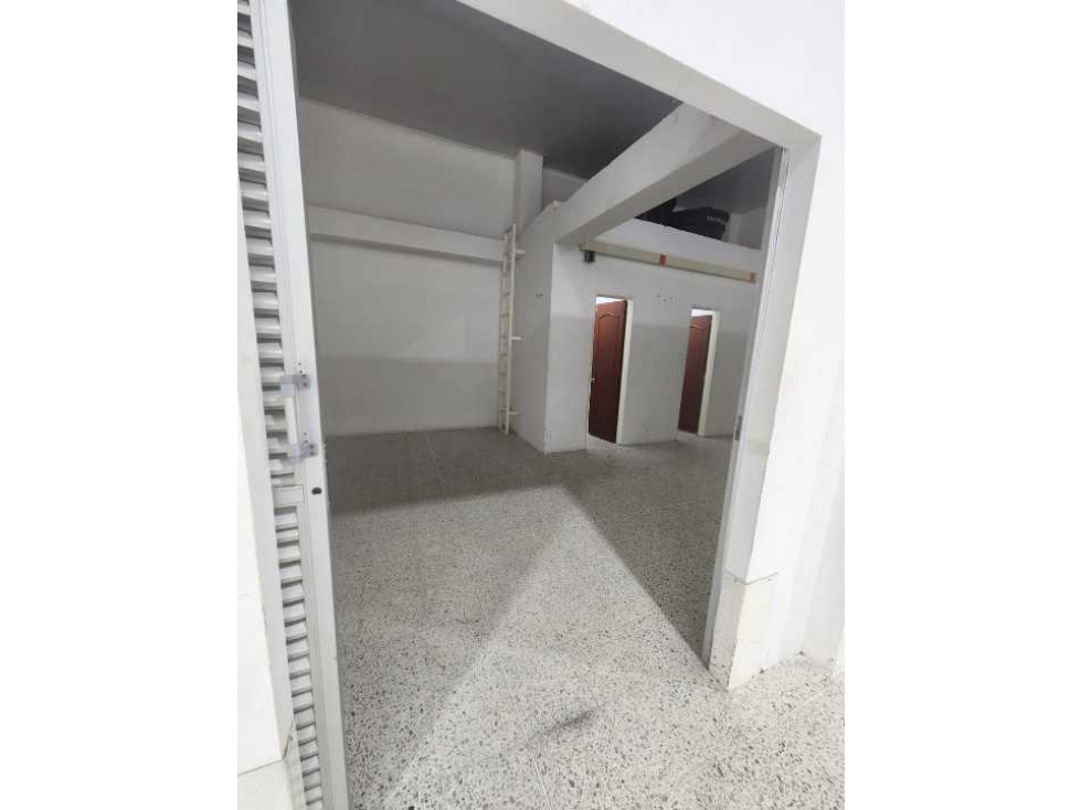 SE ARRIENDA LOCAL PARA USO COMERCIAL, AREA 350 MTS, AGUAZUL - 5