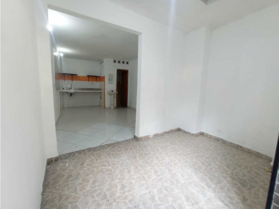 LOCALES EN VENTA CENTRO. MEDELLIN PISO 1 - 5