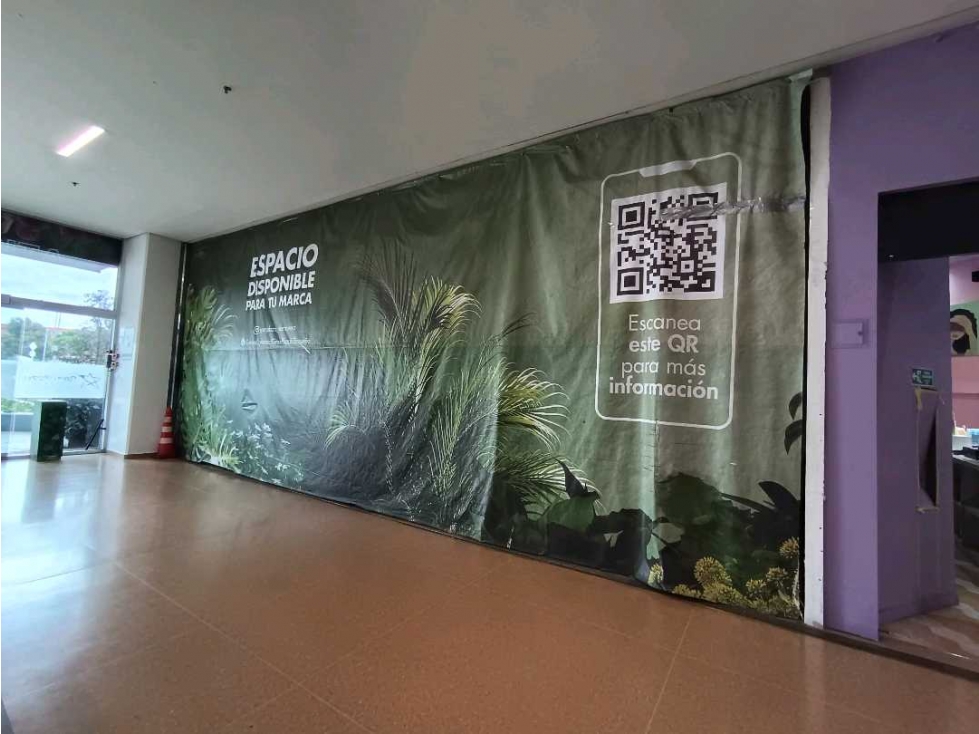 SE ARRIENDAN LOCALES E ISLAS EN CENTRO COMERCIAL DEL SUR DE BOGOTA — foto 2