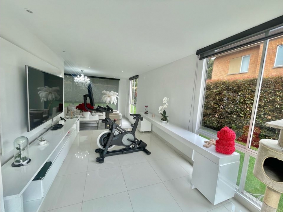 Se Arrienda o Vende casa en hacienda fontanar — foto 2