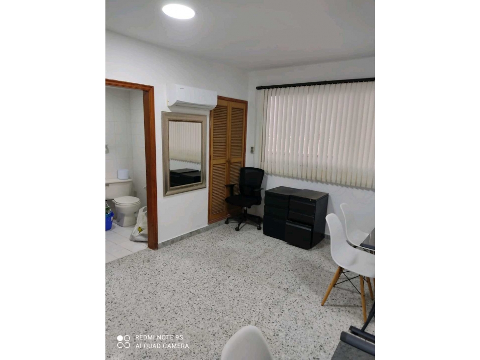 Se arrienda oficina en el barrio el prado
