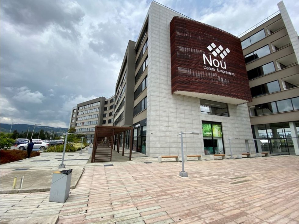SE ARRIENDA OFICINA CENTRO EMPRESARIAL NOU - 2