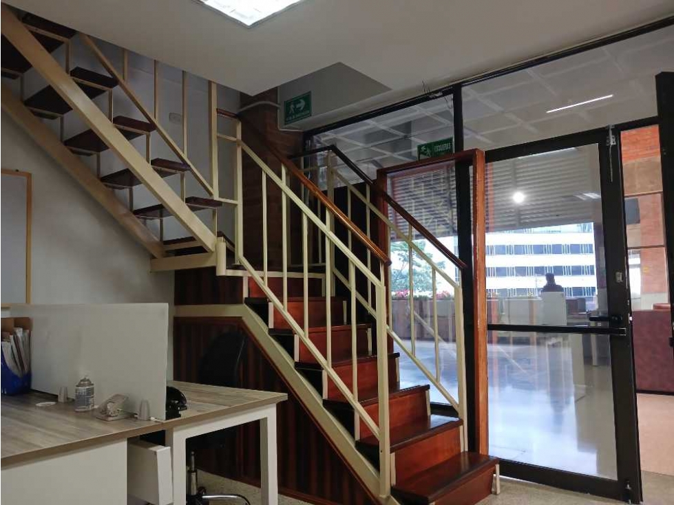 Oficina en Arriendo Guayabal, Terminal del Sur Medellín 60 m²