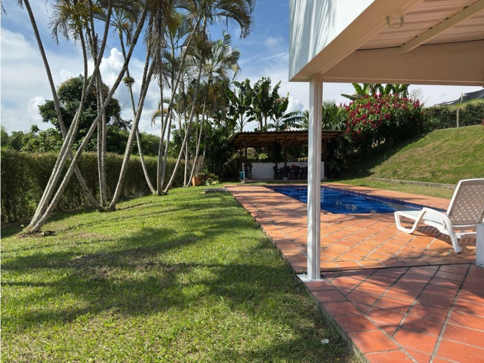 SE ARRIENDA CASA CAMPESTRE AMOBLADA CERCA AL CLUB CAMPESTRE — foto 5