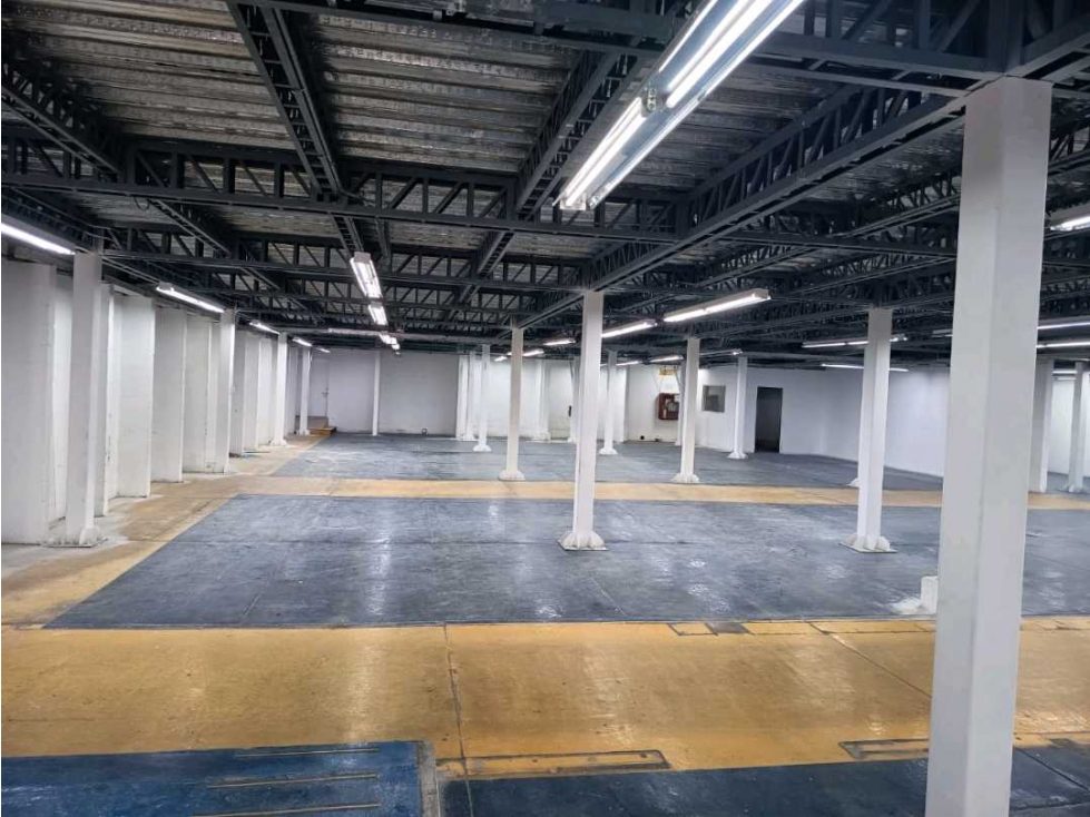 Se Arriendan locales comerciales en Fontibon — foto 2