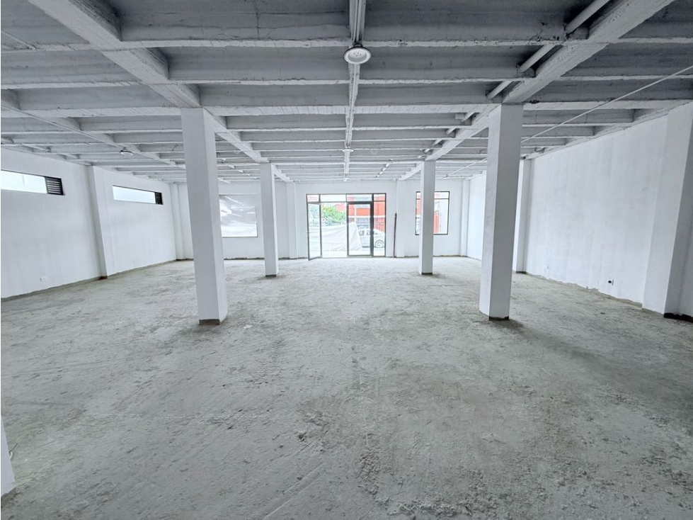 Se arrienda local en Cajica 193 m2 - 6