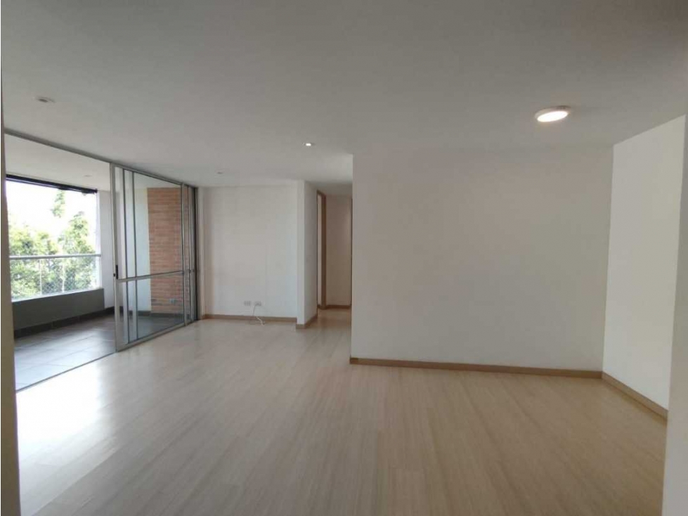Se Arriendo Apartamento en Envigado Loma del Esmeraldal — foto 2