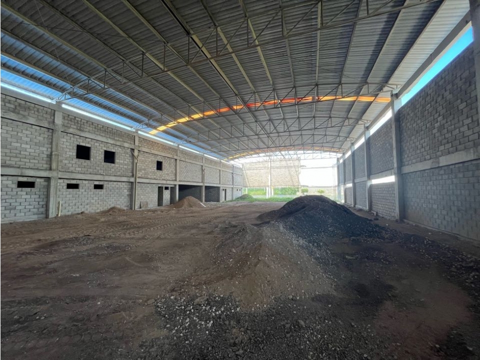 SE ARRIENDO O SE VENDE LOTE CON BODEGA, ZONA FRANCA LA CANDELARIA — foto 3