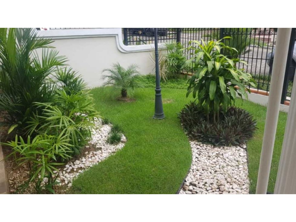 VENTA CASA CON PISCINA EN LA ALAMEDA — foto 2