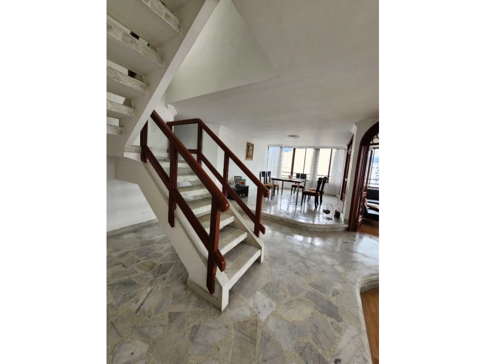 Se permuta PENTHOUSE por inmuebles de menor valor — foto 2
