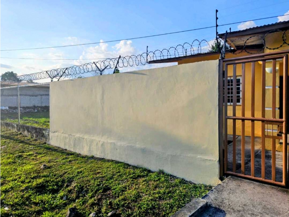 Se renta amplia casa ubicada en La Mata de Bugaba. Negociable - 3