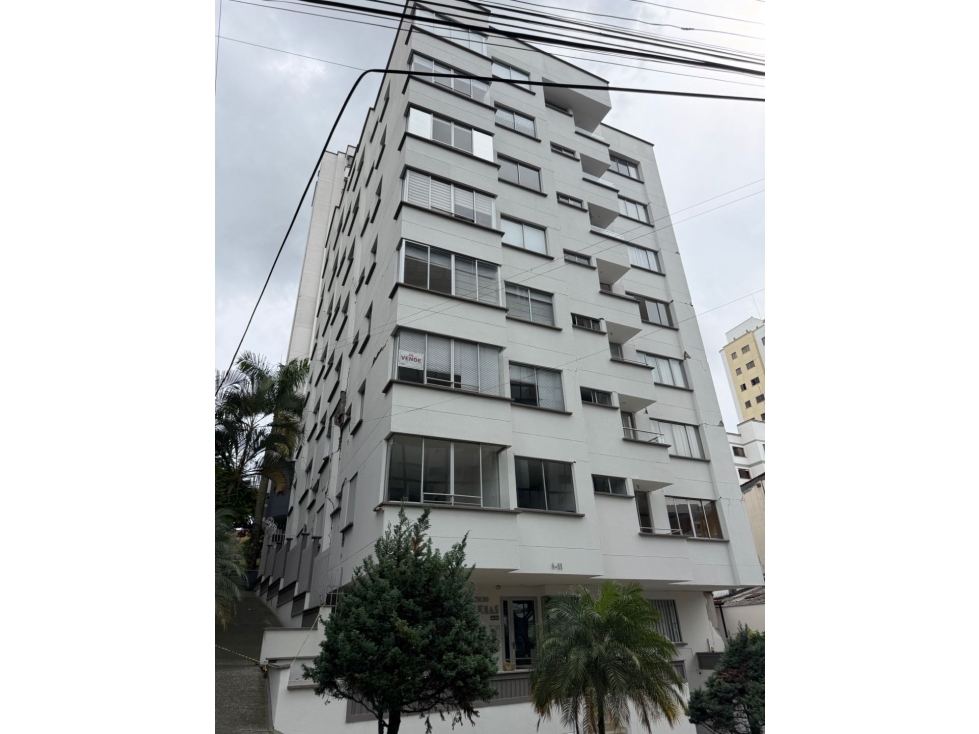 SE RENTA APARTAESTUDIO EN PINARES