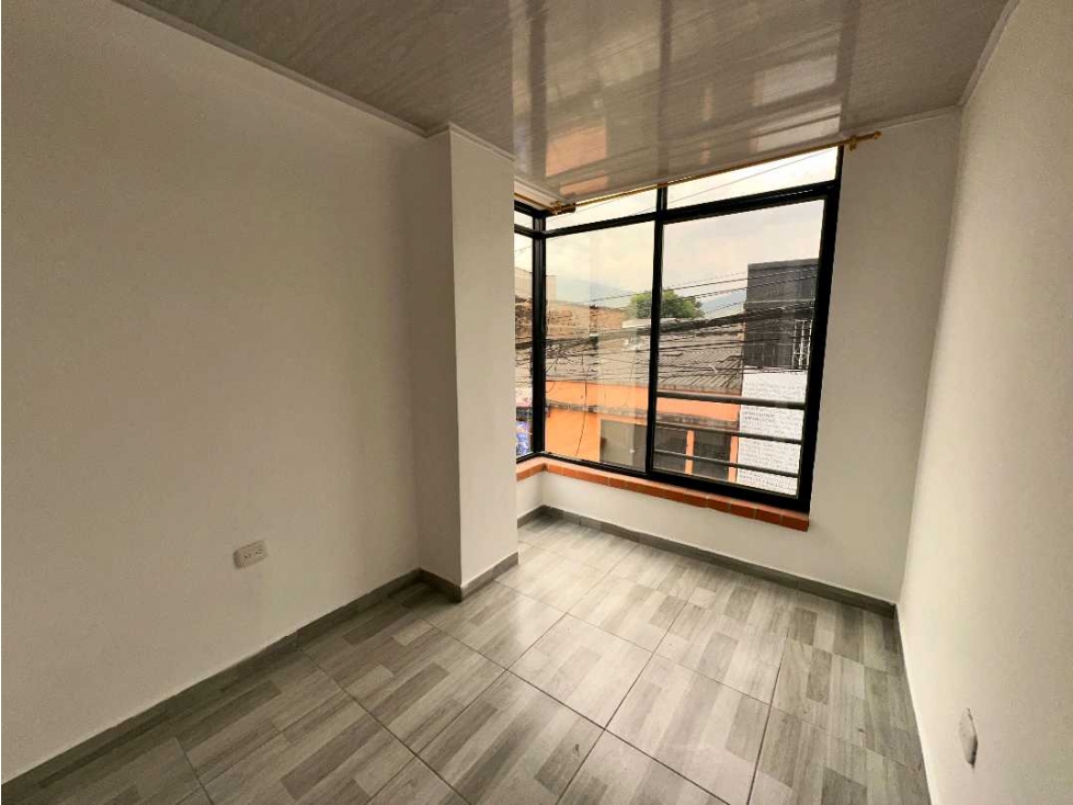SE RENTA APARTAMENTO EN BUENOS AIRES DOSQUEBRADAS - 3