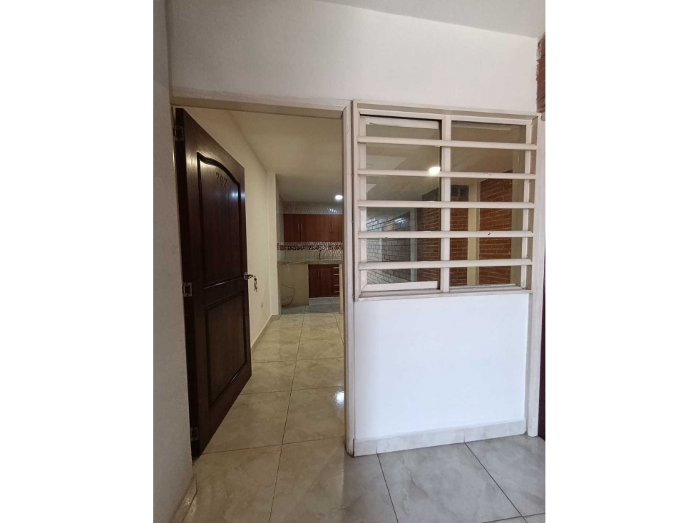 SE RENTA APARTAMENTO EN EL B/ SANTA RITA. — foto 2