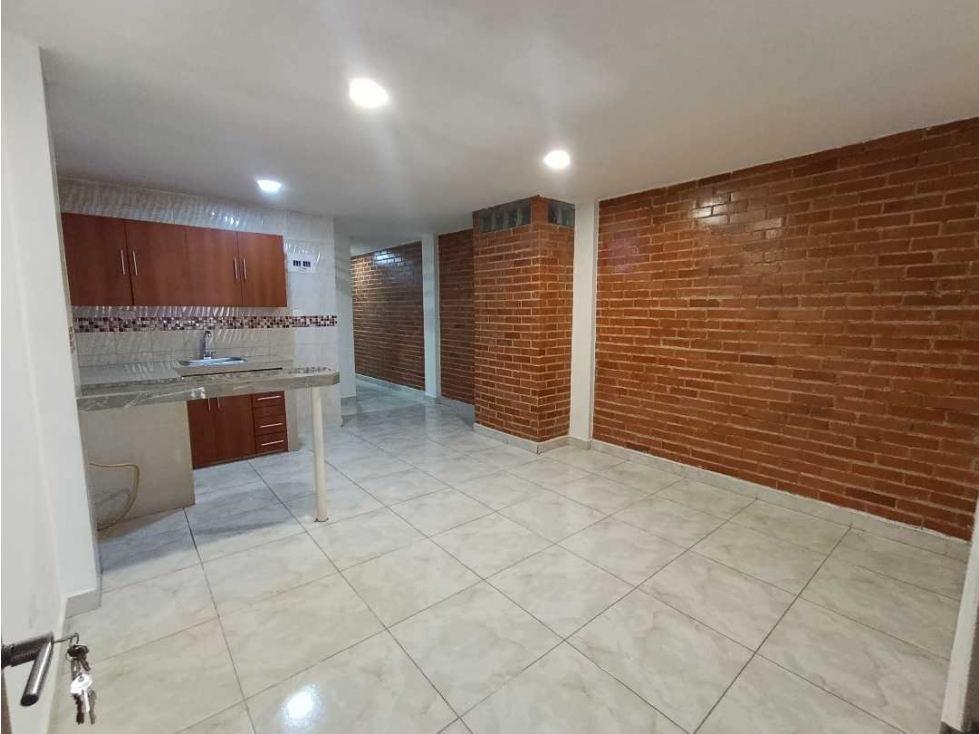 SE RENTA APARTAMENTO EN EL B/ SANTA RITA. — foto 3