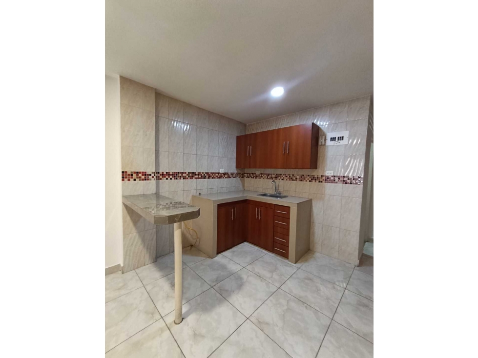 SE RENTA APARTAMENTO EN EL B/ SANTA RITA. — foto 4