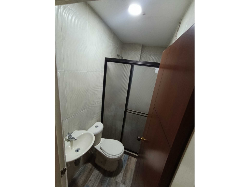 SE RENTA APARTAMENTO EN EL B/ SANTA RITA. — foto 5