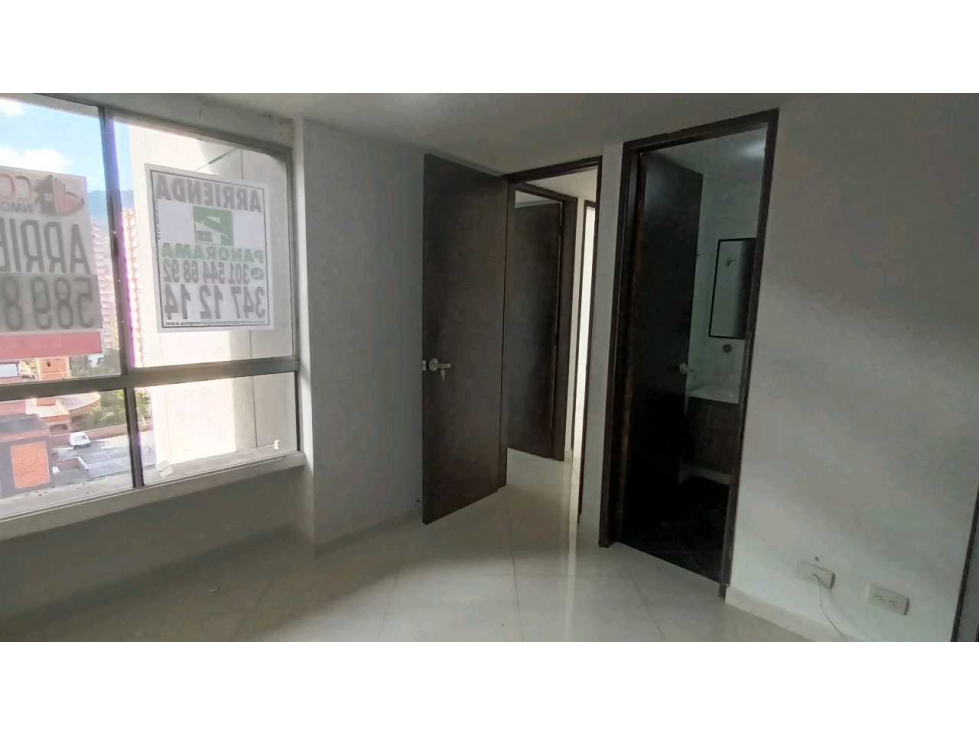 SE RENTA APARTAMENTO EN LOS COLORES — foto 3