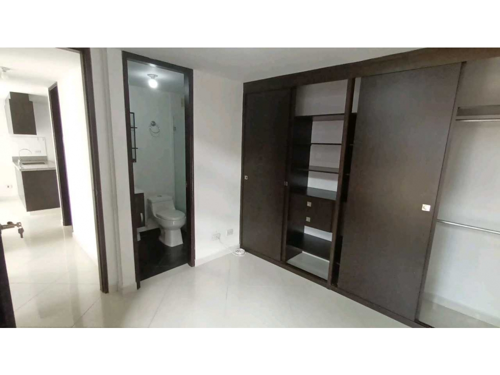 SE RENTA APARTAMENTO EN LOS COLORES — foto 6