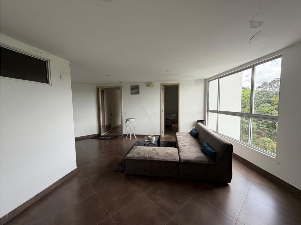 SE RENTA APARTAMENTO EN PINARES ALTO — foto 2