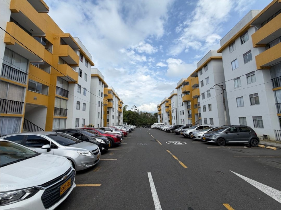 SE RENTA APARTAMENTO GUADUALES DEL OTUN DOSQUEBRADAS - 1