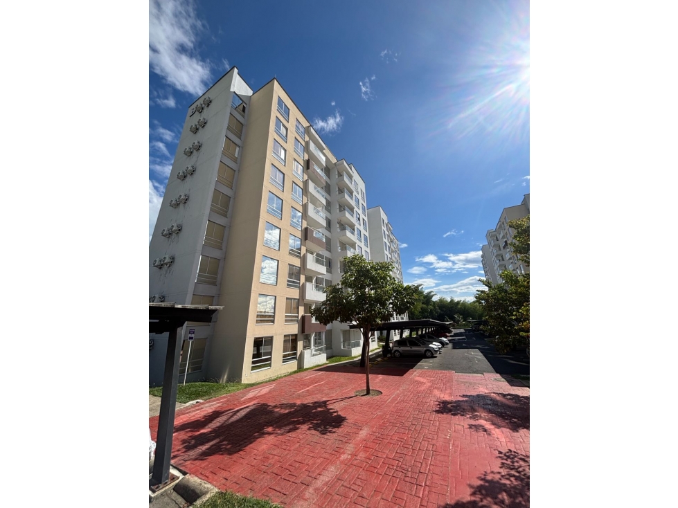 SE RENTA APARTAMENTO SEMI AMOBLADO GALICIA CERRITOS
