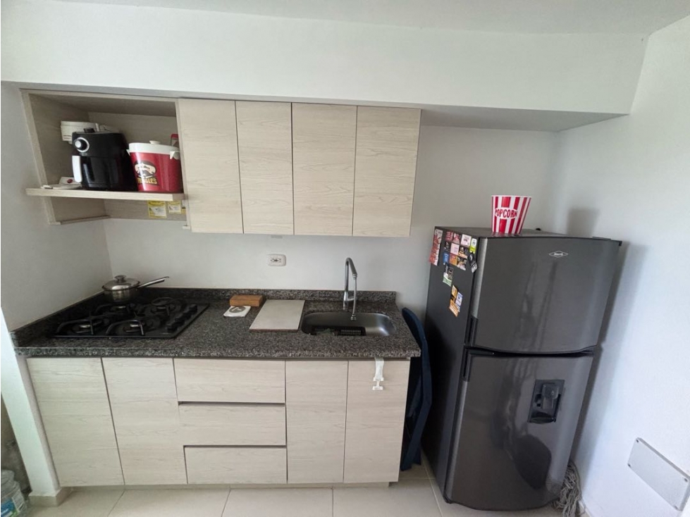 SE RENTA APARTAMENTO SEMI AMOBLADO GALICIA CERRITOS — foto 2