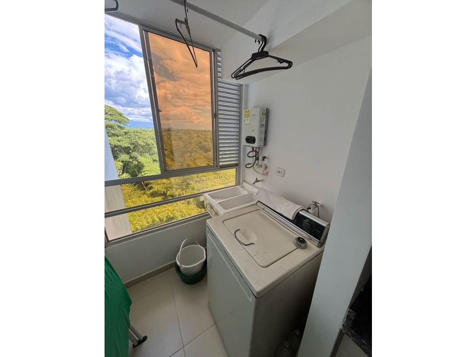 SE RENTA APARTAMENTO SEMI AMOBLADO GALICIA CERRITOS — foto 3