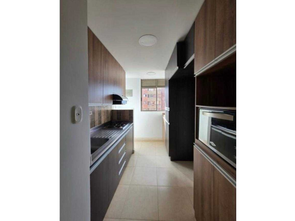 Se renta apto en Loma del Indio. Piso alto. Unidad super completa. — foto 4