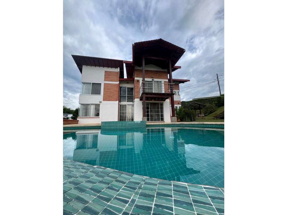 SE RENTA CASA CAMPESTRE EN PEREIRA — foto 2