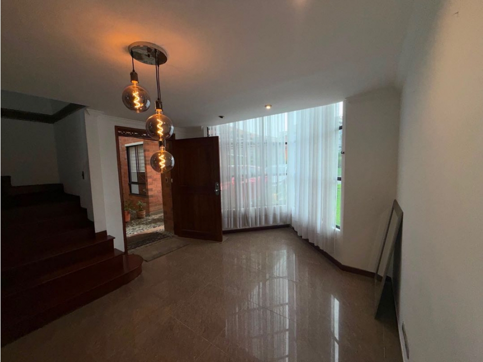 SE RENTA CASA 240m2 EN DOSQUEBRADAS - 1