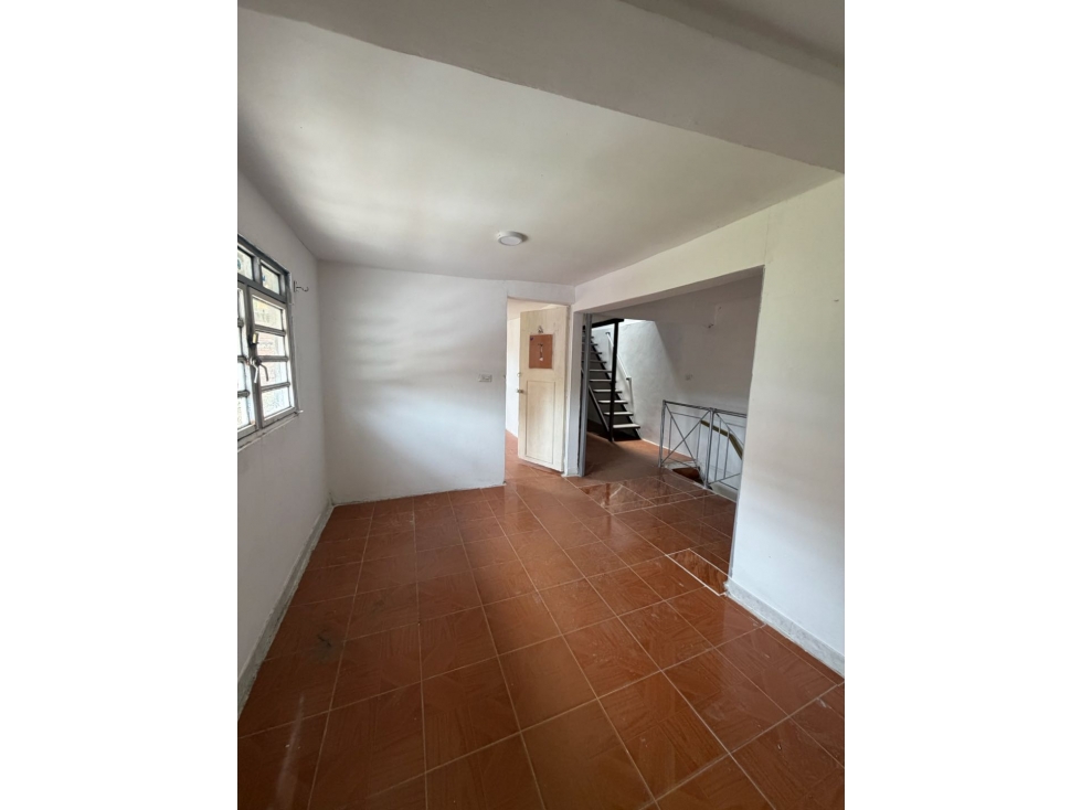 SE RENTA CASA SECTOR AV RIO — foto 3