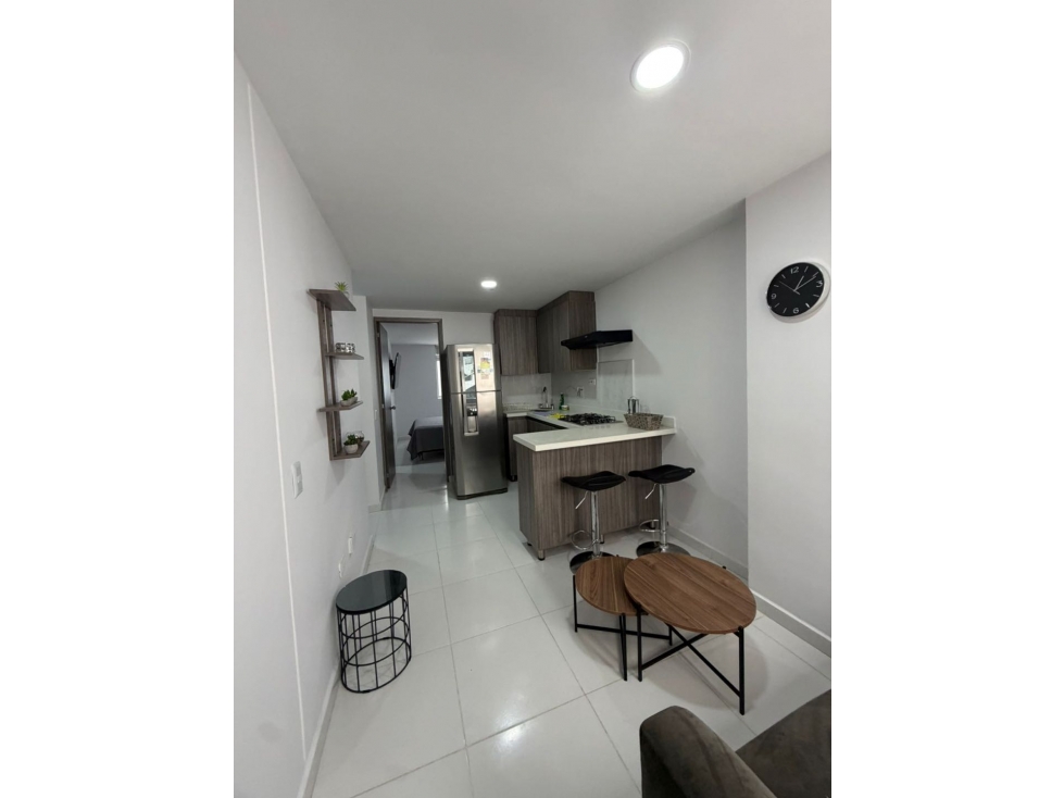 Arriendo - venta apartamento amoblado conquistadores — foto 4