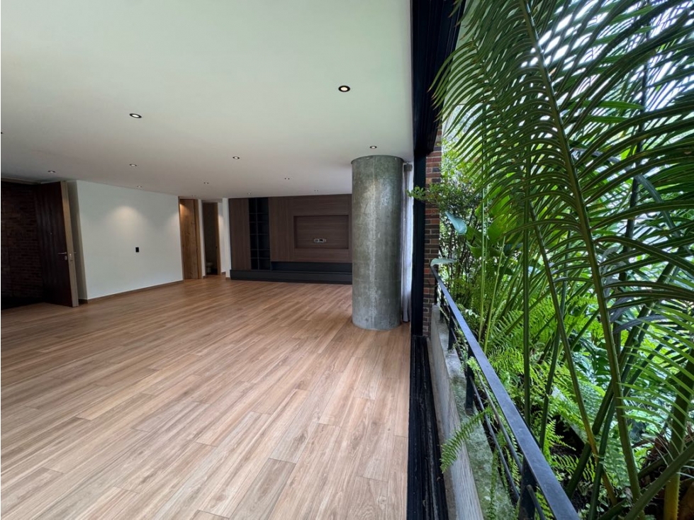 SE RENT VENDE MODERNO Y AMPLIO APARTAMENTO. POBLADO . LA FRONTERA — foto 2