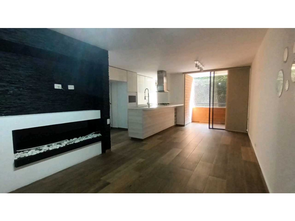 SE RENTA O VENDE APARTAMENTO EN POBLADO CASTROPOL