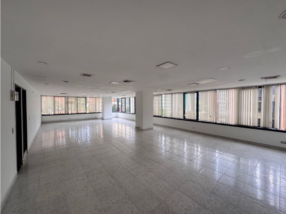 Se renta o vende oficina en la Milla de Oro El Poblado — foto 2