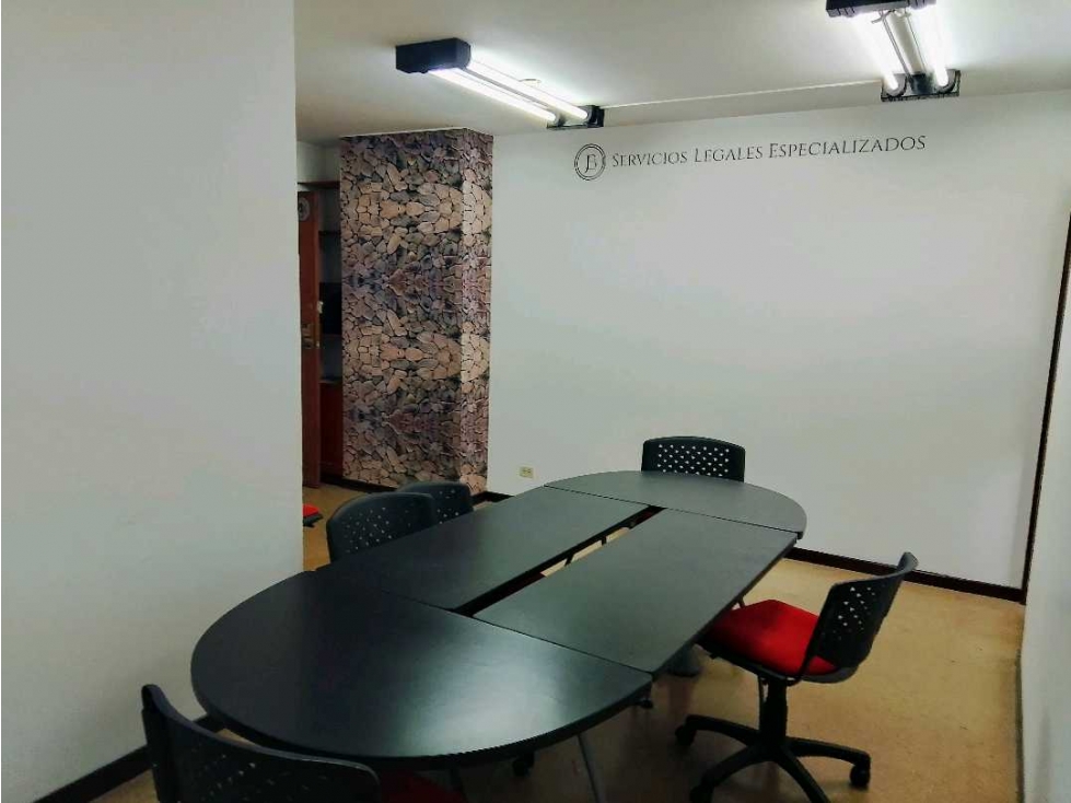 Se renta oficina, excelente ubicación en la glorieta de Turín Pereira - 4