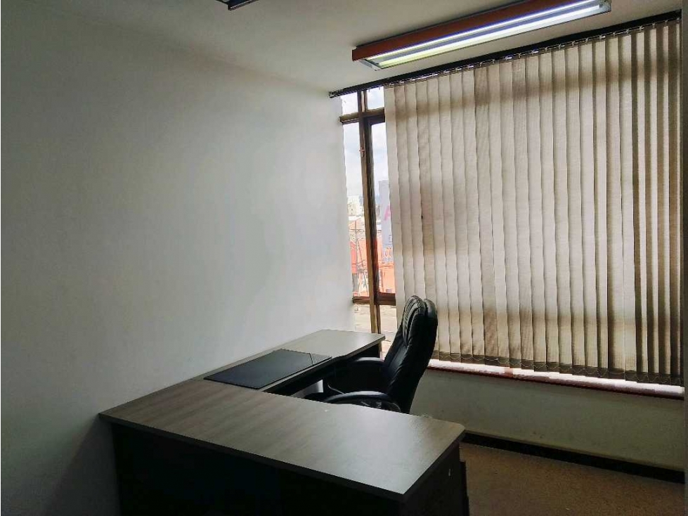 Se renta oficina, excelente ubicación en la glorieta de Turín Pereira - 6