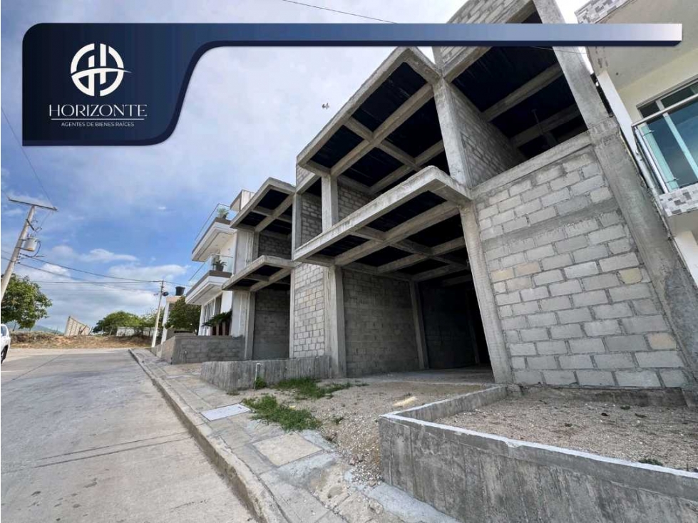 SE VENDEN CASAS EN OBRA GRIS CON MÁS DE 350 mts2 CONSTRUIDOS EN BONDA