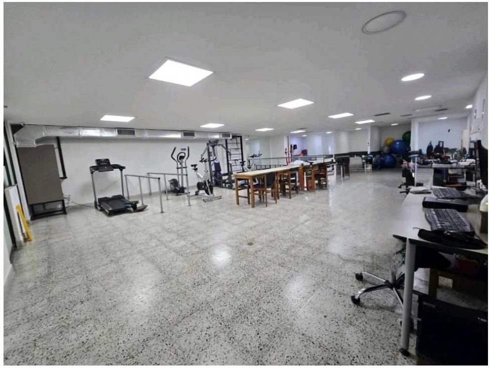 VENTA DE CONSULTORIOS Y LOCALES COMERCIALES EN EL CENTRO DE MEDELLÍN — foto 5