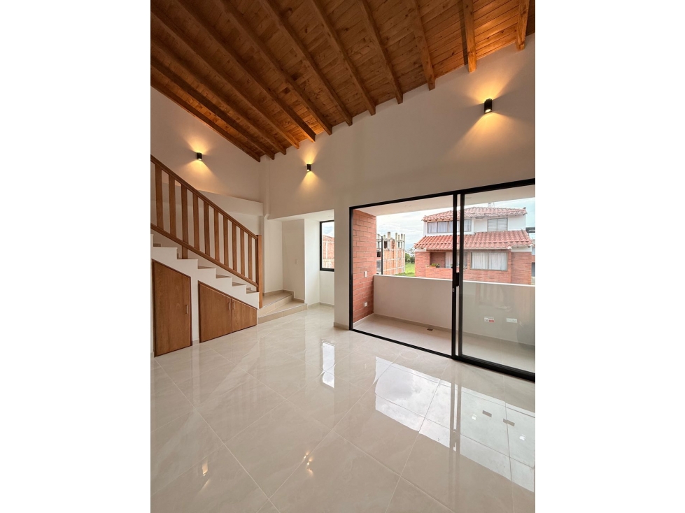 Se vende 2do piso + mansarda en Reserva del Carmen — foto 3