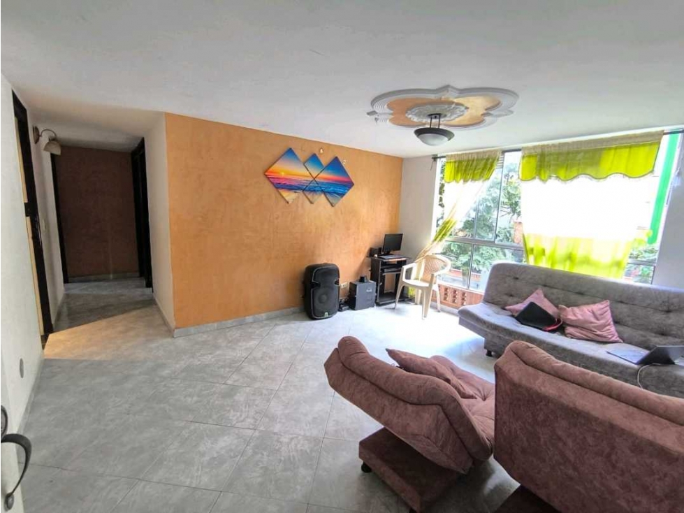 SE VENDE AGRADABLE APARTAMENTO CON PARQUEADERO EN EL TRAPICHE - BELLO