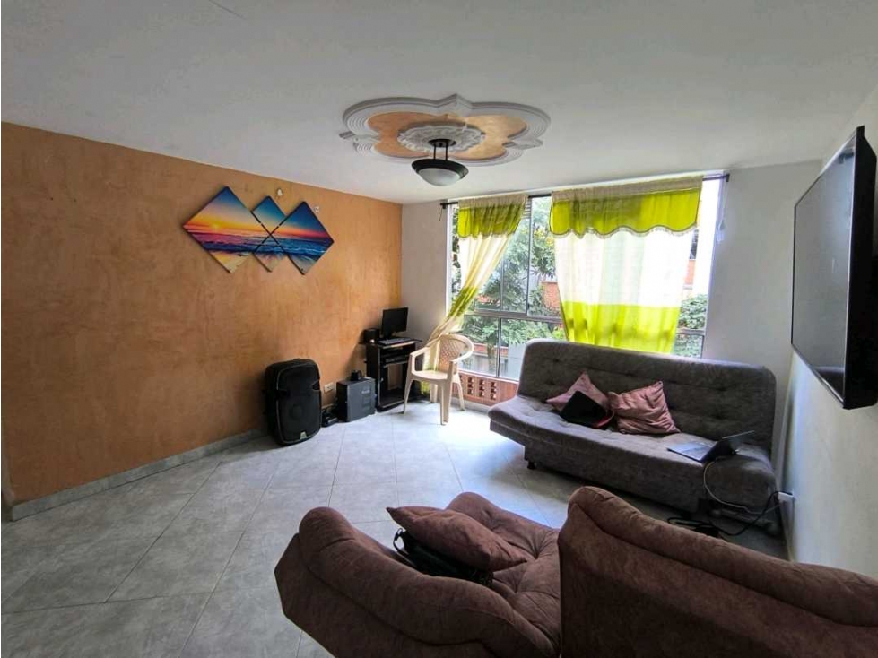 SE VENDE AGRADABLE APARTAMENTO CON PARQUEADERO EN EL TRAPICHE - BELLO — foto 2