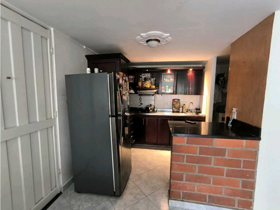 SE VENDE AGRADABLE APARTAMENTO CON PARQUEADERO EN EL TRAPICHE - BELLO — foto 3