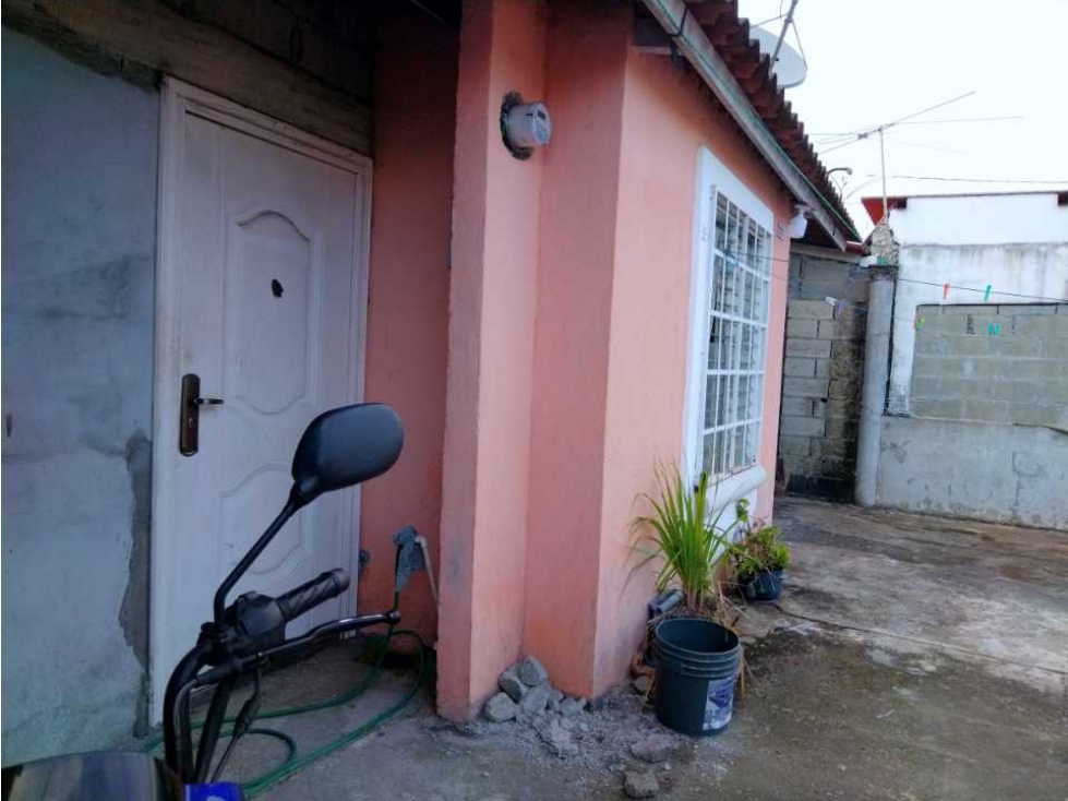 Se Vende Amplia casa de esquina en Tocumen Buena Vista — foto 2